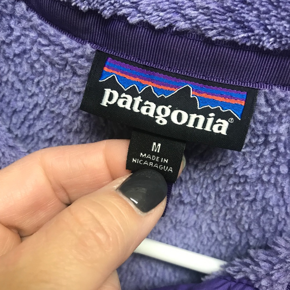 Ladies medium purple, Patagonia pullover.